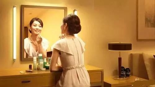 老公，我穿哪件衣服好看？